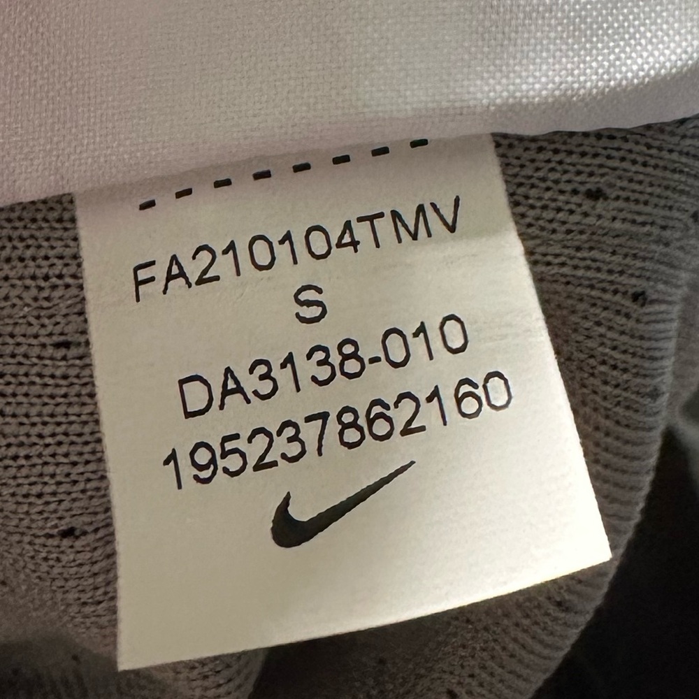 Nike Women’s Black Golf Tennis Shirt with Tonal Floral Pattern - size small - Picture 4 of 5